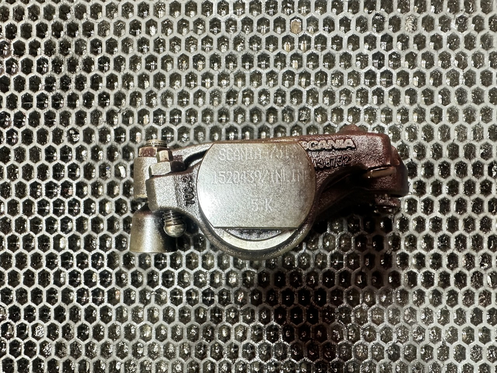 Вал рокеров в сборе