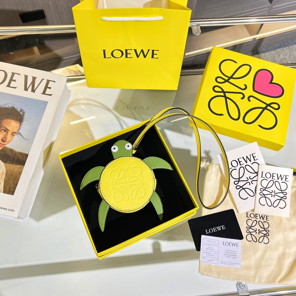 Loewe Turtle Cookie Pouch