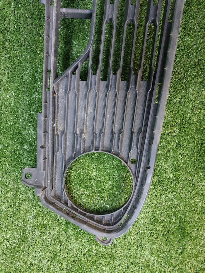 Решетка переднего бампера Kia Cerato 4 (2018-2021)