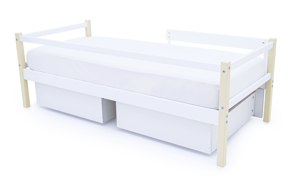 Детская кровать тахта Бельмарко Svogen бежево-белый зверята