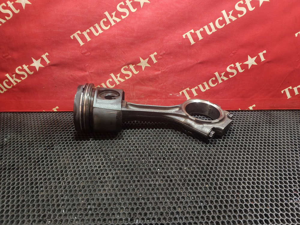 Поршень с шатуном