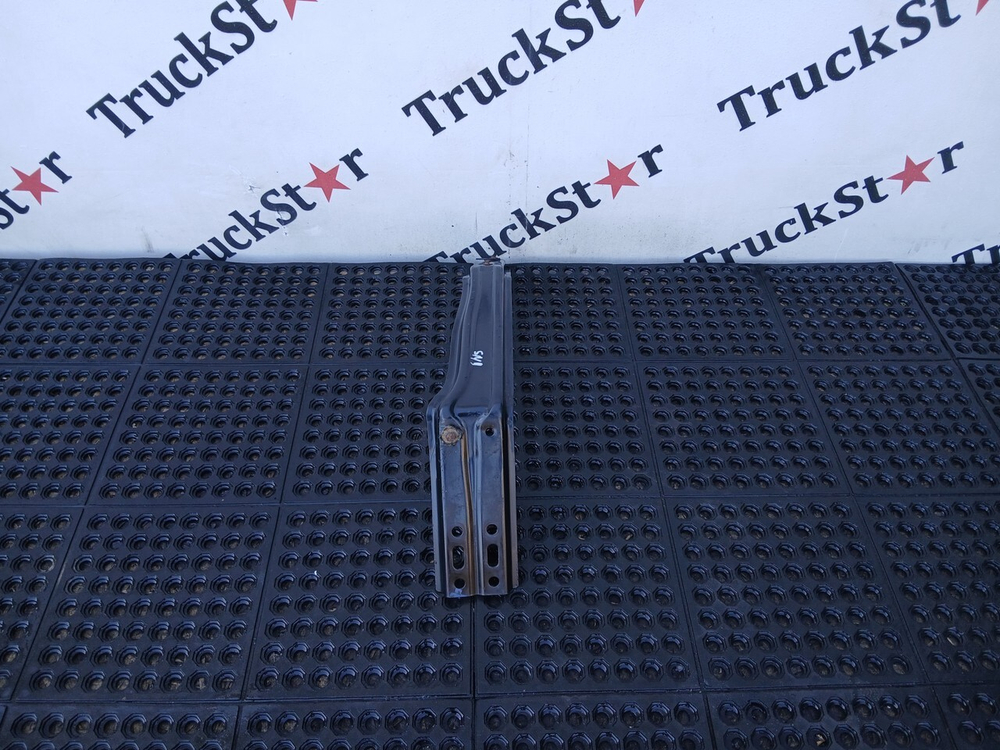 Кронштейн крыла переднего левого 2022г.