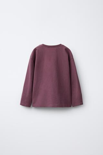ZARA ФУТБОЛКА С БЛЕСТЯЩИМ ТЕКСТОВЫМ ПРИНТОМ, БОРДОВЫЙ