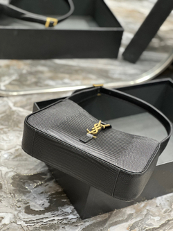 Saint Laurent Le 5 à 7 Hobo Bag