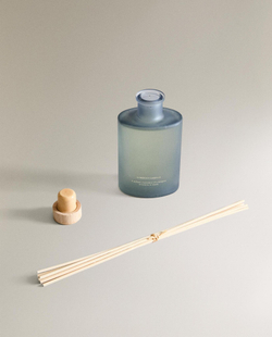Zara Home LUMINOUS CAMELLIA REED DIFFUSERS — ароматический диффузор с тростниковыми палочками, Светящаяся Камелия, 200 мл