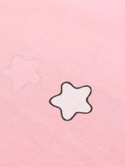 Постельное белье Сказка "Спящие звезды (розовые)" 1,5-сп Наволочка 50х70 см 1 шт Простынь на резинке 90х200 см Пододеяльник 145х215 см, перкаль