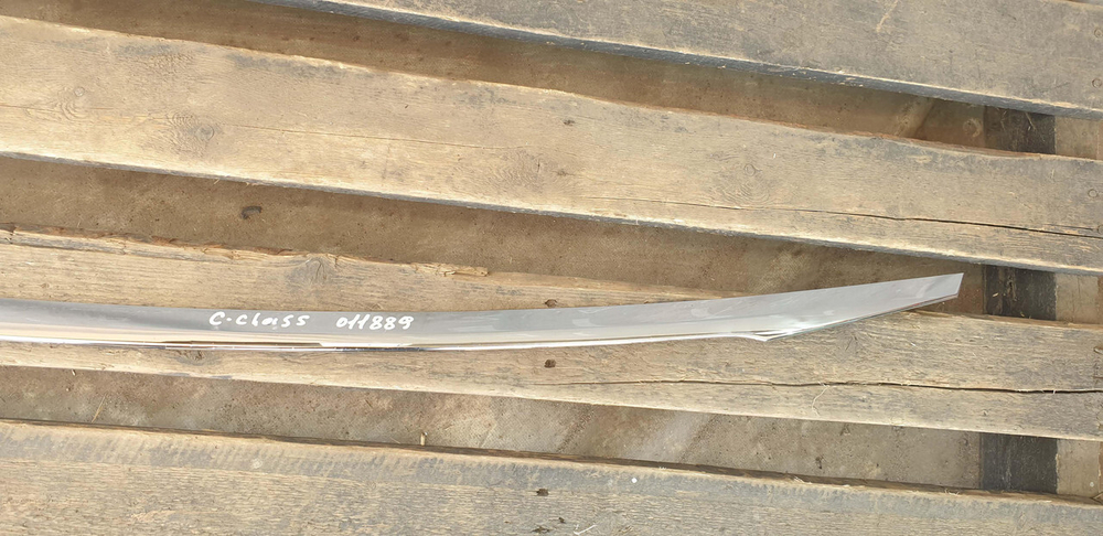 Молдинг крышки багажника Mercedes C (W205) 14-23 Б/У Оригинал A2057430082