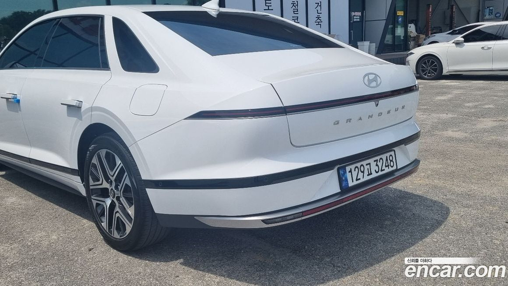 Hyundai Grandeur (Azera) Hybrid (GN7) Exclusive (02.2023)