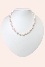 Чокер из жемчужин разного размера