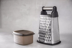 KitchenAid - Терка четырехсторонняя с контейнером UNIVERSAL. / артикул   KQG300OSOBE  / GTIN 5057982067281