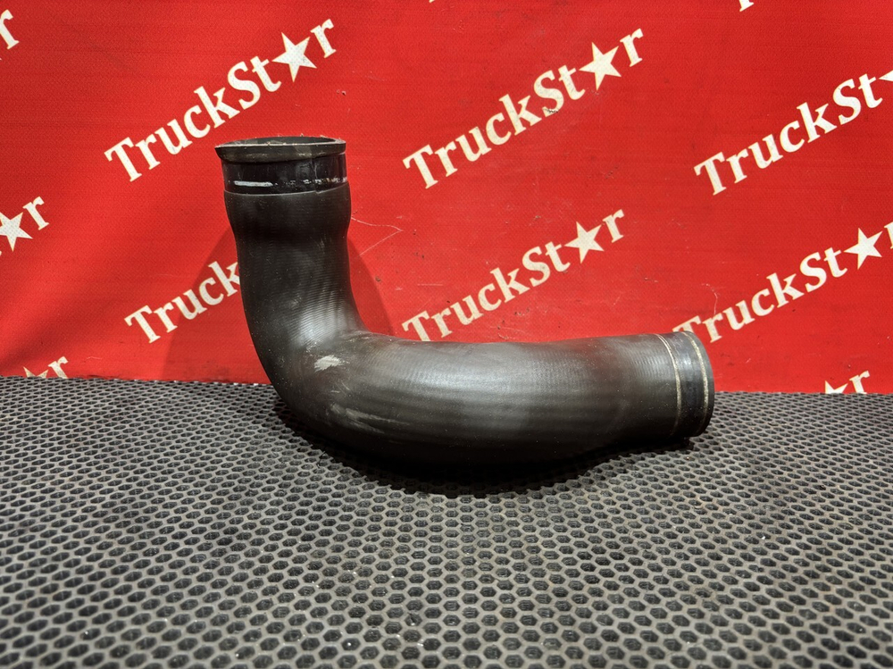 Патрубок радиатора