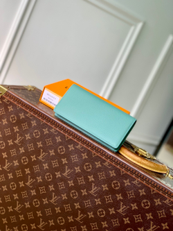 Louis Vuitton Brazza Wallet