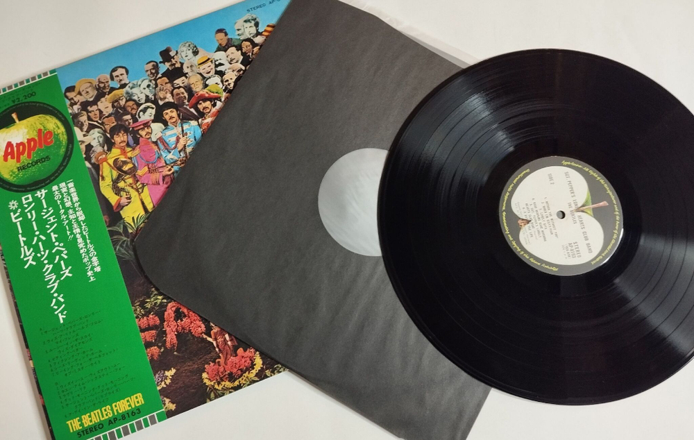 Винтажная виниловая пластинка LP The Beatles Sgt. Pepper Lonely Hearts Club Band (Japan 1974) (Obi) (EX)