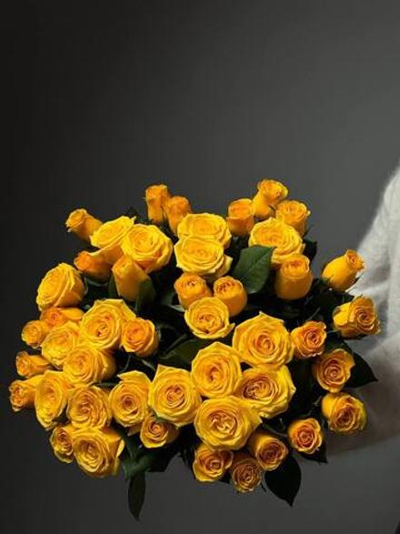 Букет из 51 желтых роз под ленту