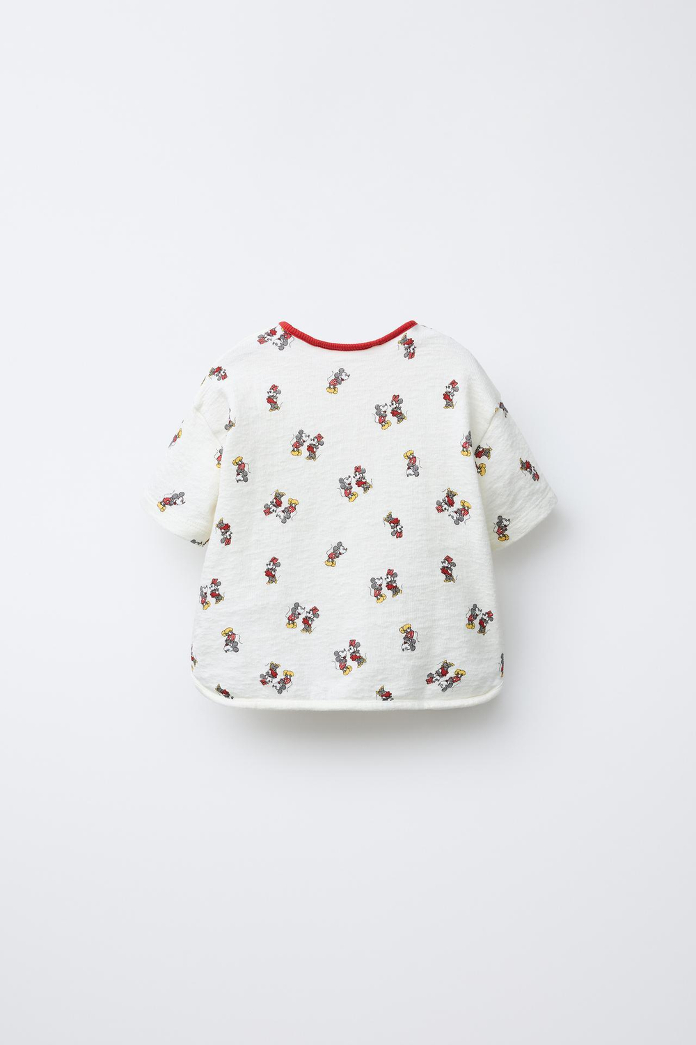 ZARA ФУТБОЛКА ИЗ РЕЛЬЕФНОЙ ТКАНИ С ПРИНТОМ MICKEY © AND MINNIE MOUSE © DISNEY, ЖЕЛТОВАТО-БЕЛЫЙ