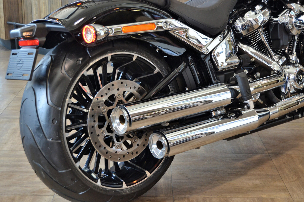 Harley-Davidson BREAKOUT 117 (Vivid Black) 2024