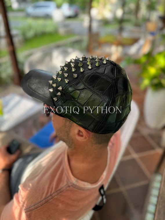 Бейсболка из кожи крокодила AC-112