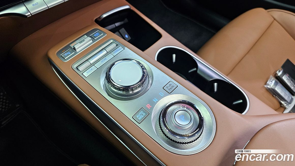 Genesis GV70 2.5T Бензин AWD (04.2021)