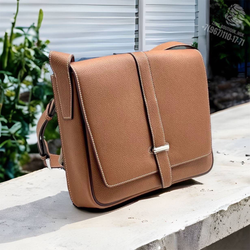 Сумка через плечо Hermes вертикальный мессенджер карамельная