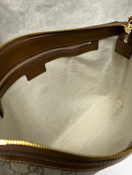 Сумка-мессенджер Gucci с переплетенными буквами G коричневый