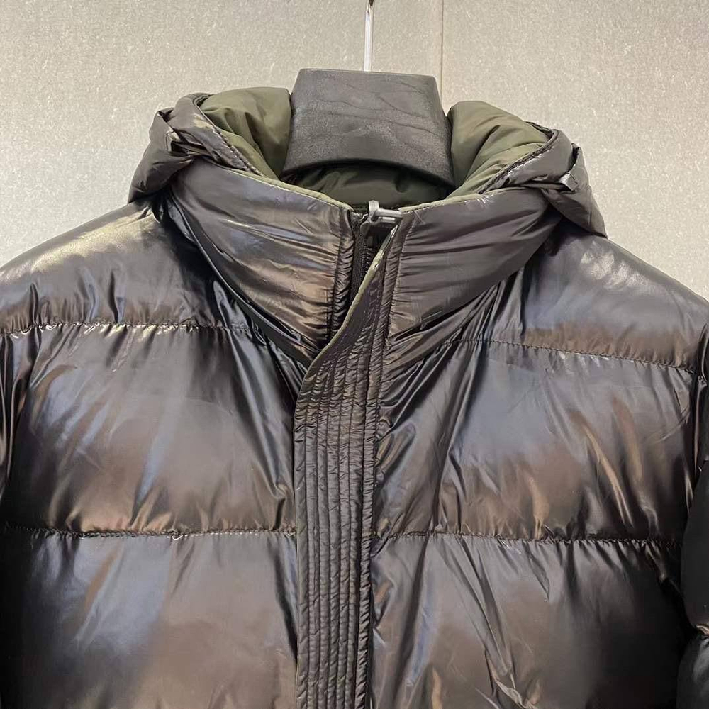 Двухсторонний пуховик Prada