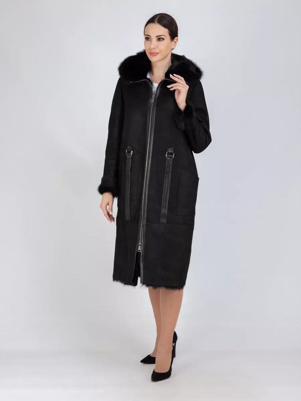 Дубленка зимняя с капюшоном натуральная