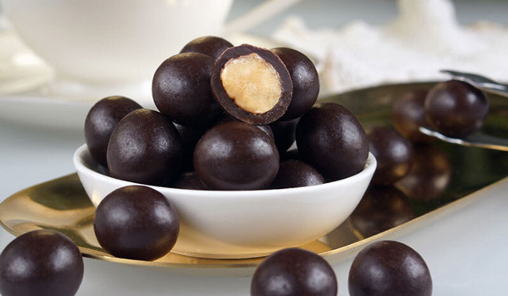 Фундук в шоколадной глазури РЧК AlbertHof 500г