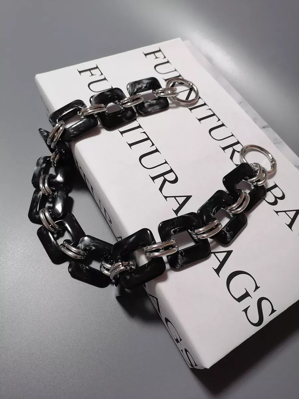 Цепь для сумки акриловая