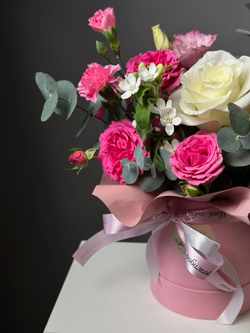 Цветы в коробке «Тасним»