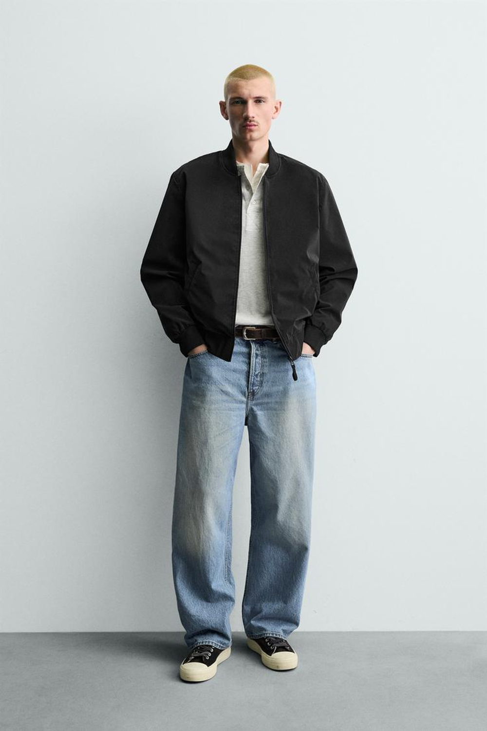 ZARA БОМБЕР ИЗ ВЫСОКОТЕХНОЛОГИЧНОЙ ТКАНИ, ЧЕРНЫЙ