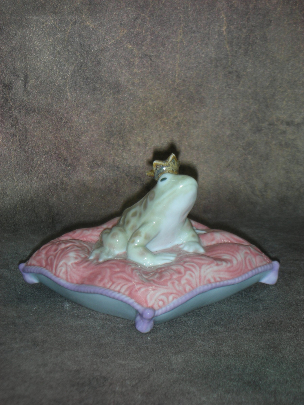 Статуэтка. Фарфор. Лягушка Зачарованный принц. Lladro. Испания