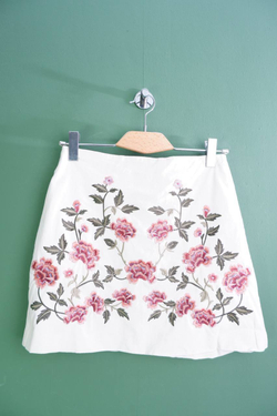 Юбка Amisu с вышивкой, маркировка 38, визуально на 44 размер