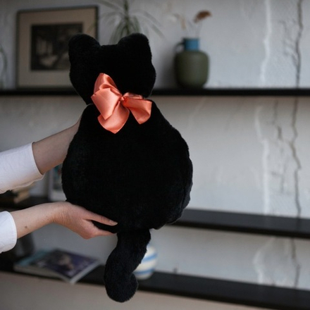 Подушка "Кот Обиделся" (чёрная)