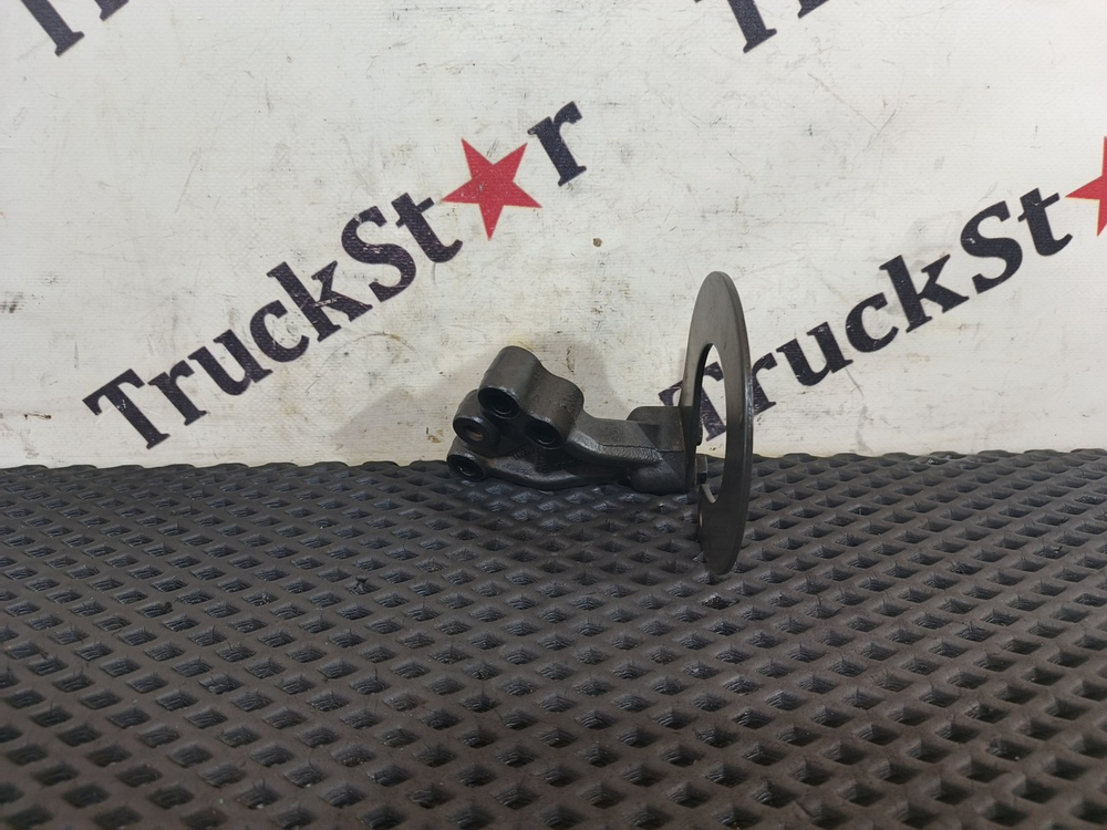 Кронштейн глушителя