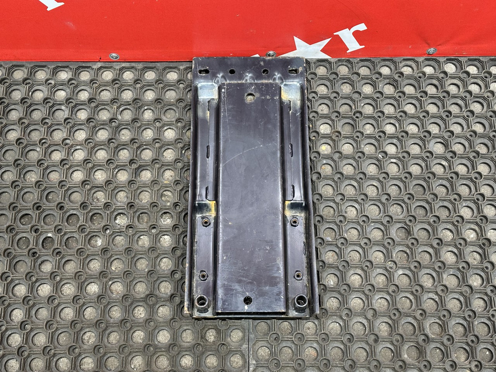 Кронштейн сиденья пассажирского