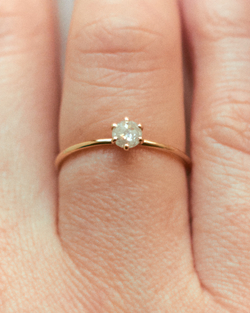 кольцо с дымчатым бриллиантом "роза"