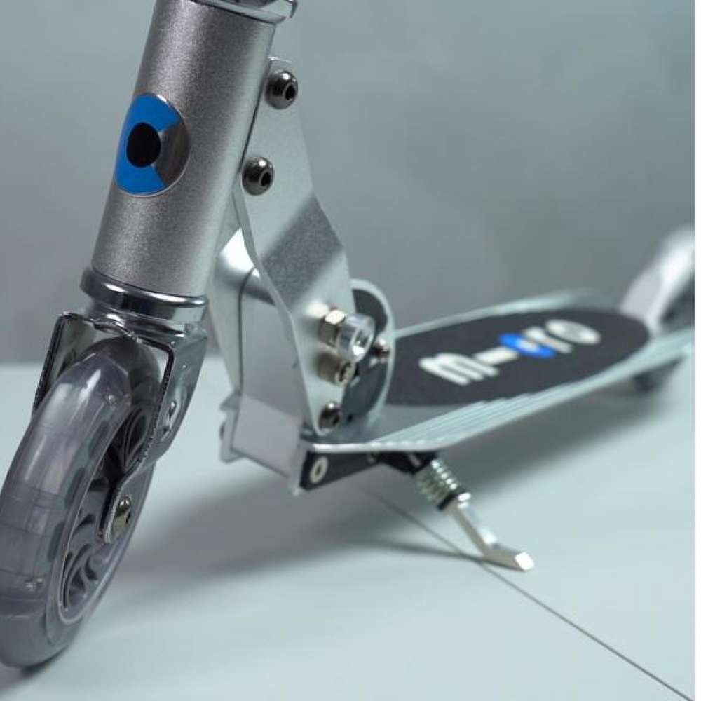 Самокат Micro Sprite LED Серебристый