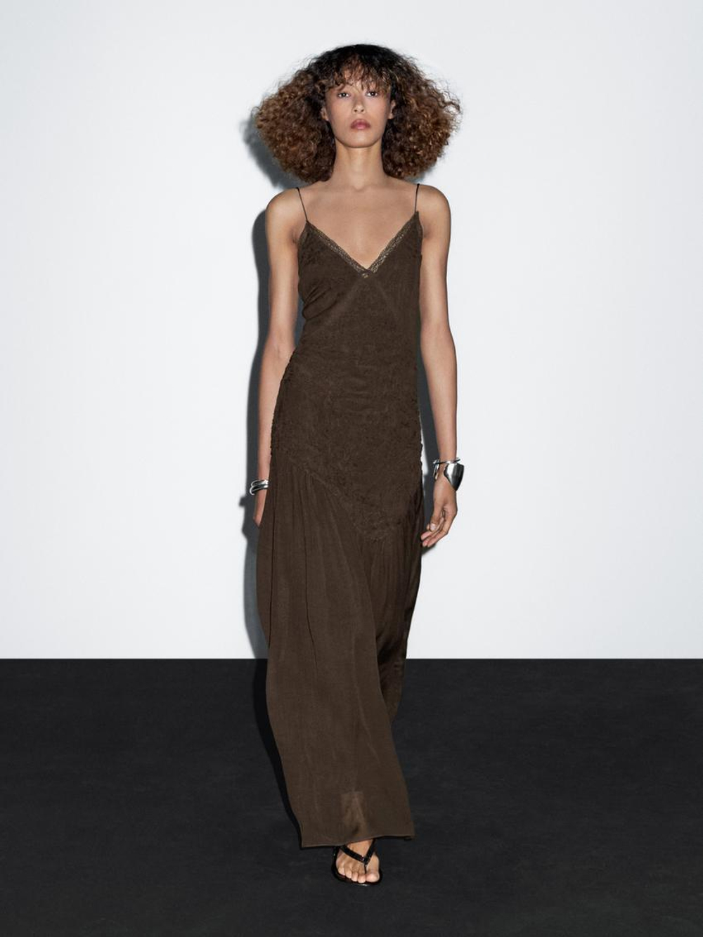 Massimo Dutti Длинное платье со сборками, шоколадный