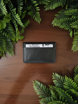 Картхолдер из натуральной кожи на кнопке (чёрный)