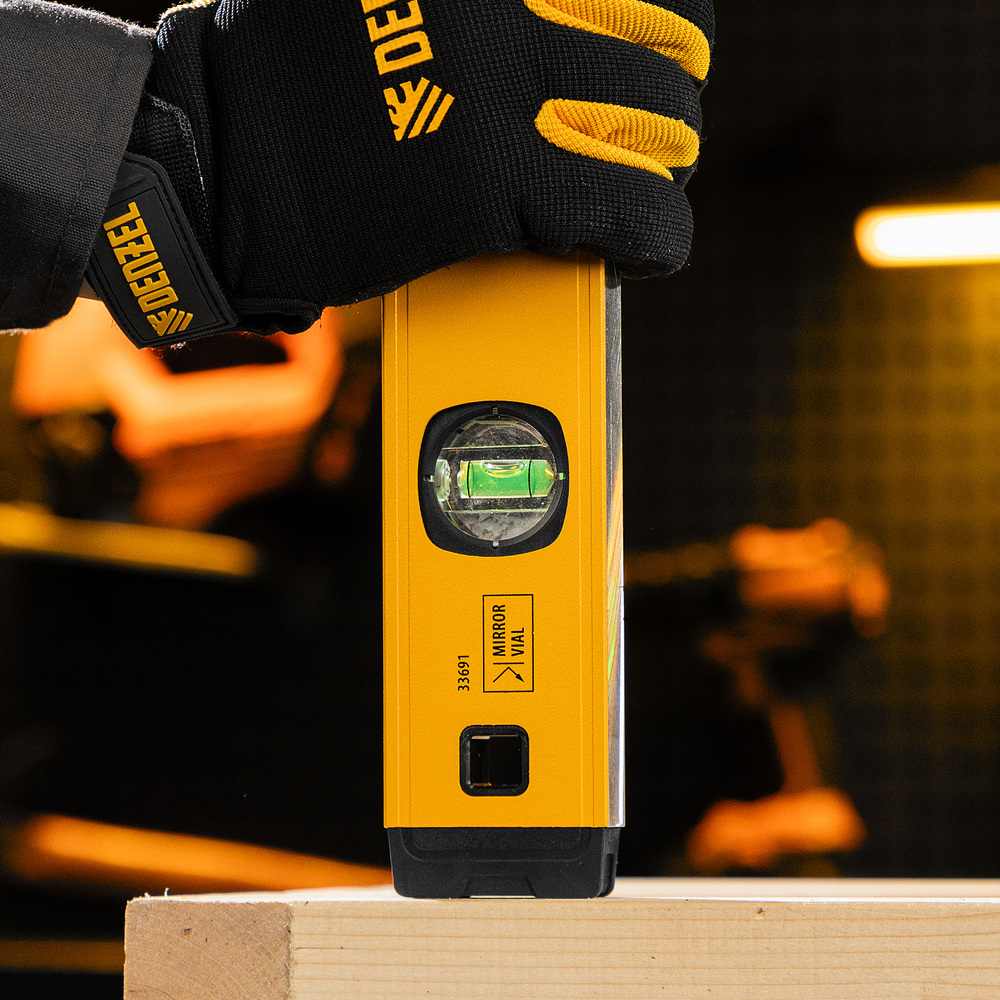 Уровень алюминиевый, магнит, фрезерованный, 3 глазка (1 зеркал.) 0,5 мм/м, 600 мм Denzel