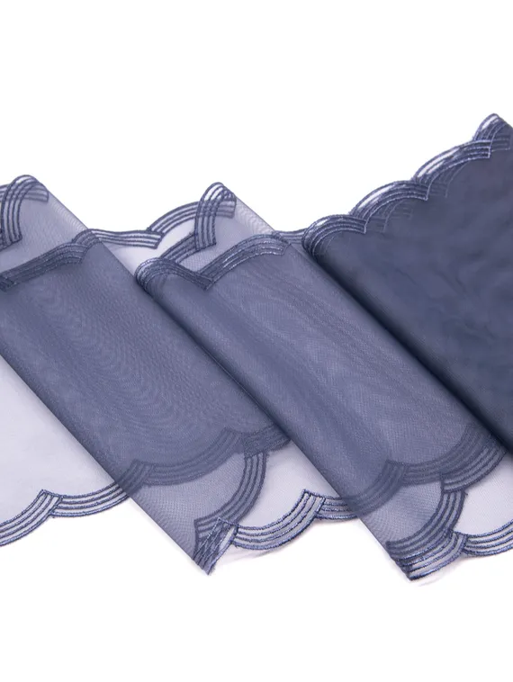 05-92 Вышивка на неэл. сетке 18 см, темная лаванда