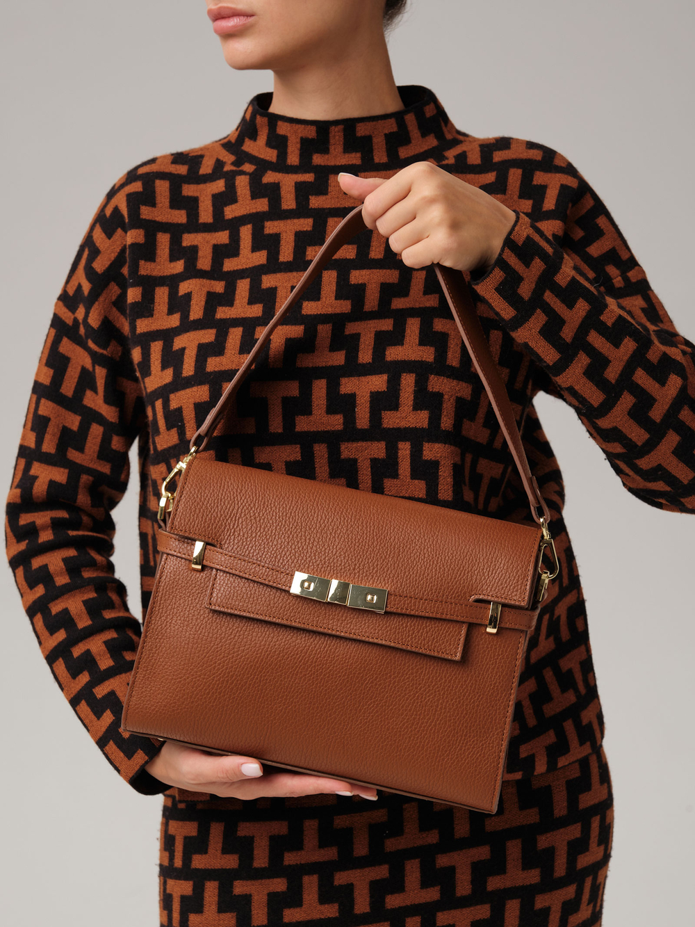 Кожаная сумка Deboro 31116 фундук