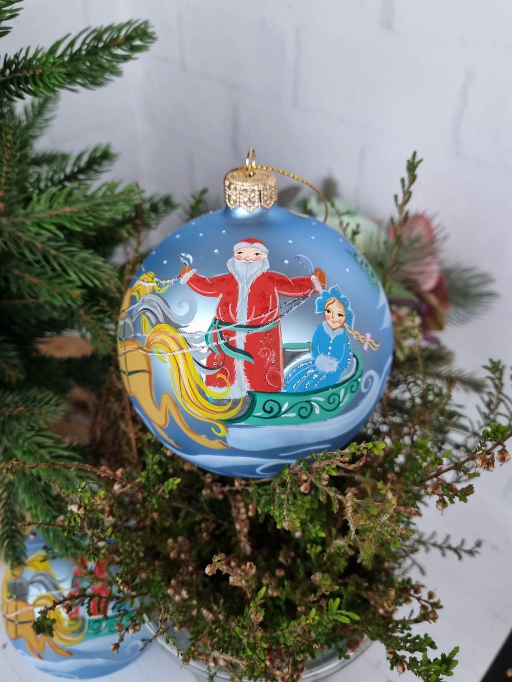 Шар стеклянный "Тройка", ручная роспись