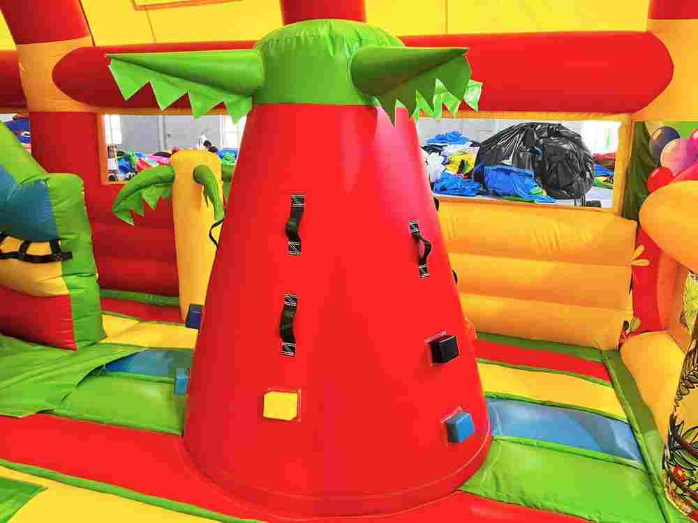 Коммерческий надувной батут «Страна Сафария» 8*6*5 м