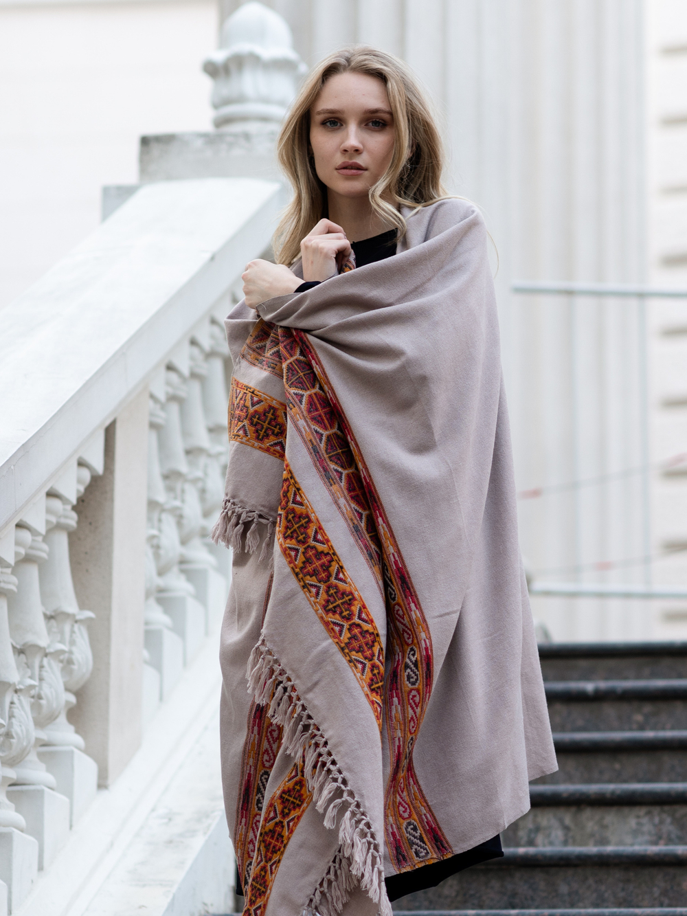 Шаль Куллу (серый)