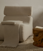 Club Кресло цвета экрю из ткани букле