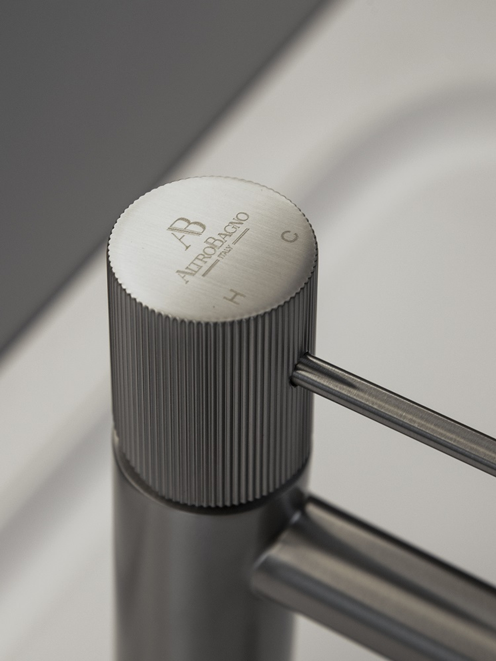 Смеситель для раковины AltroBagno Bilancia 0141 GM