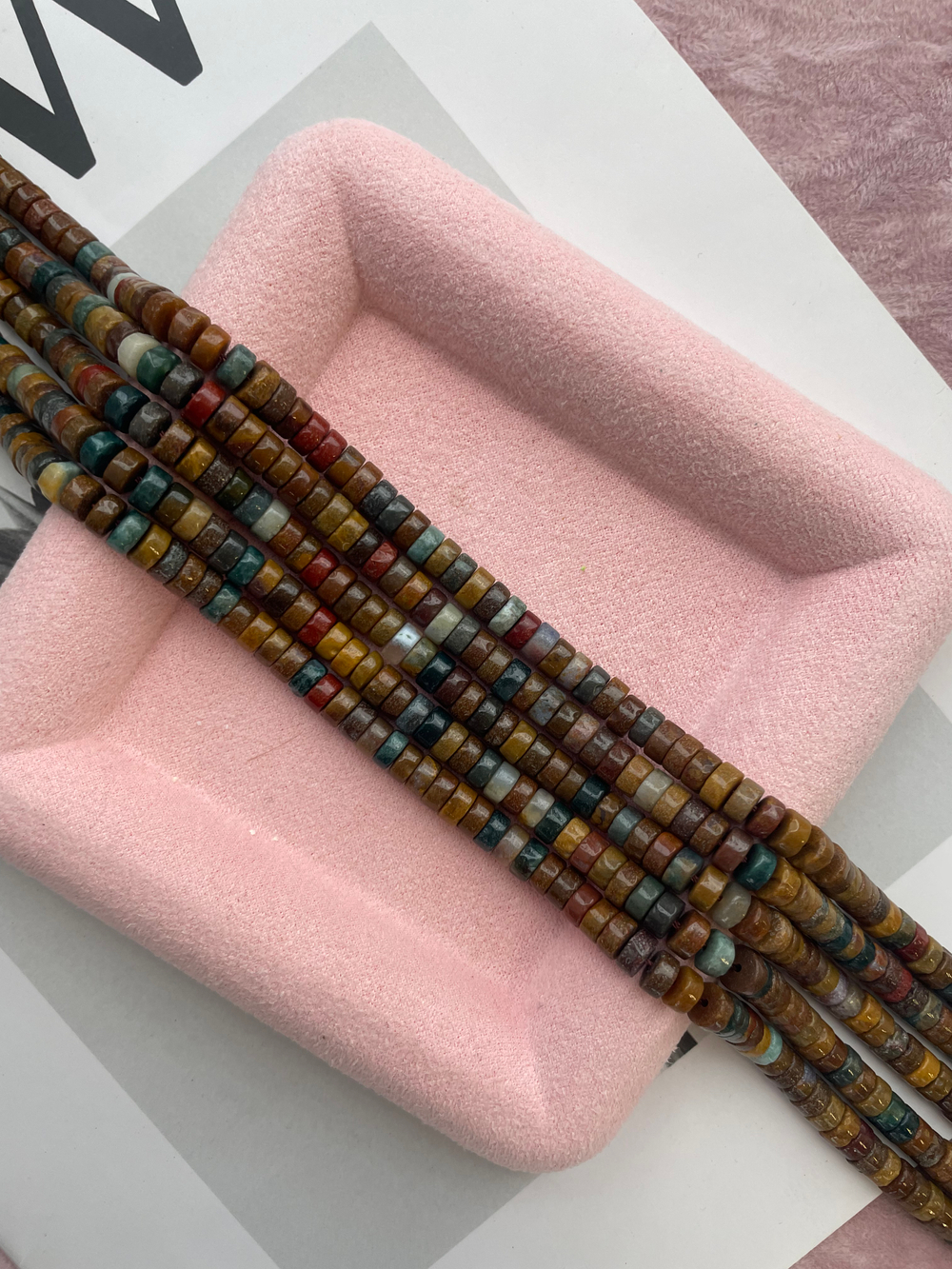 Нить бусин из яшмы 6,4мм ("таблетка")