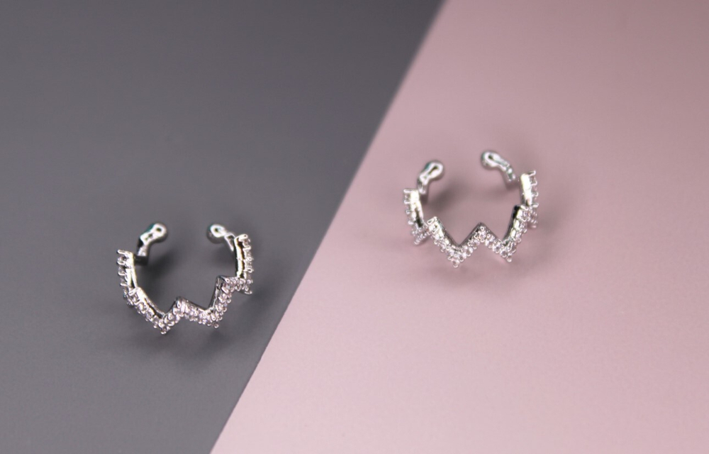 Кафф зигзаг с камнями