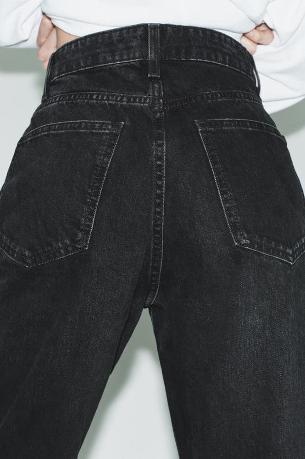 ZARA ДЖИНСЫ TRF MOM FIT С ВЫСОКОЙ ПОСАДКОЙ, ЧЕРНЫЙ